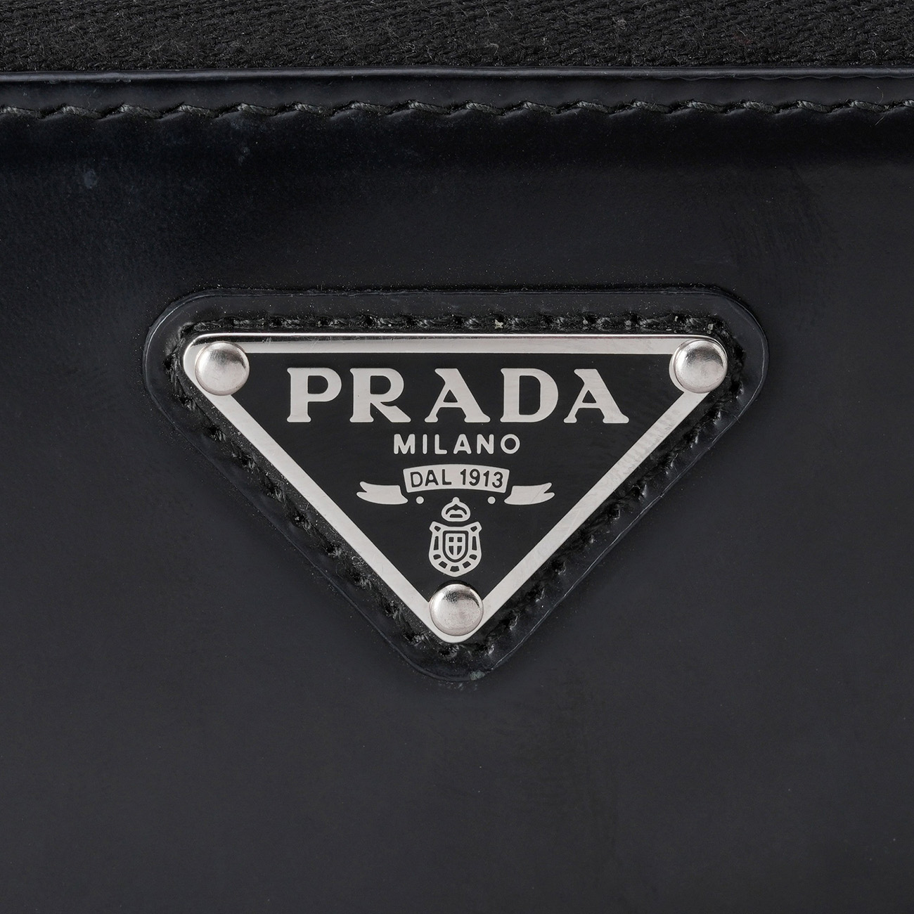 PRADA(USED)프라다 트라이앵글 미니 체인 크로스백