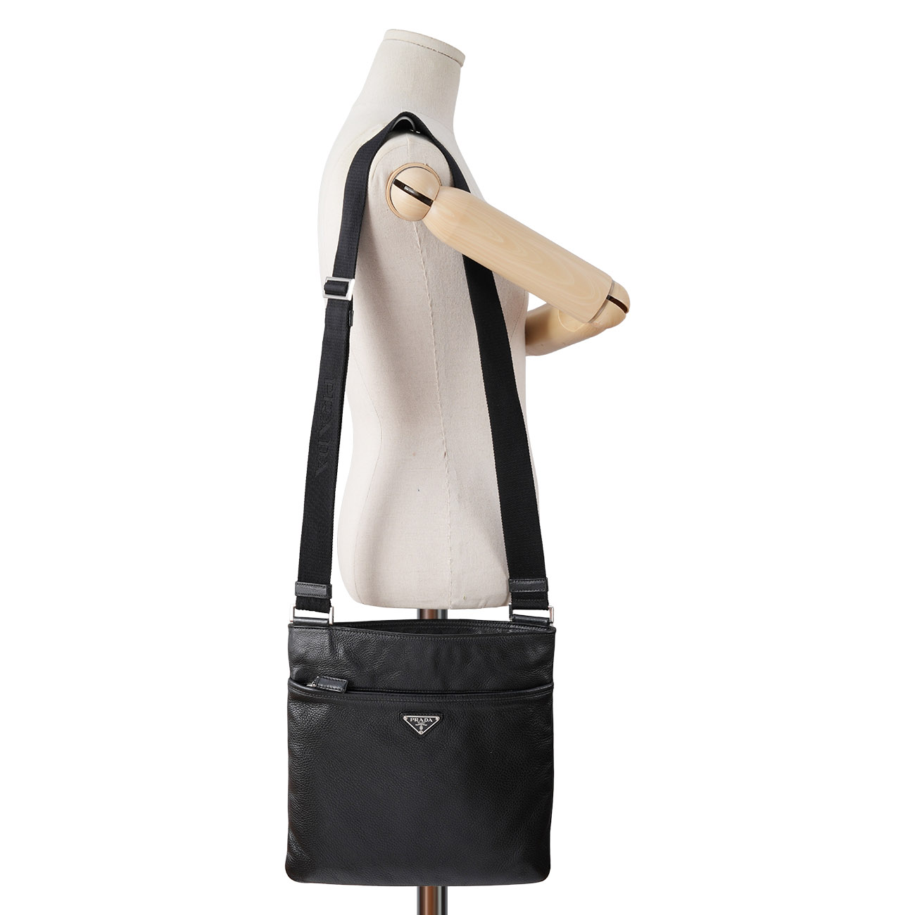 PRADA(USED)프라다 삼각로고 레더 메신저백