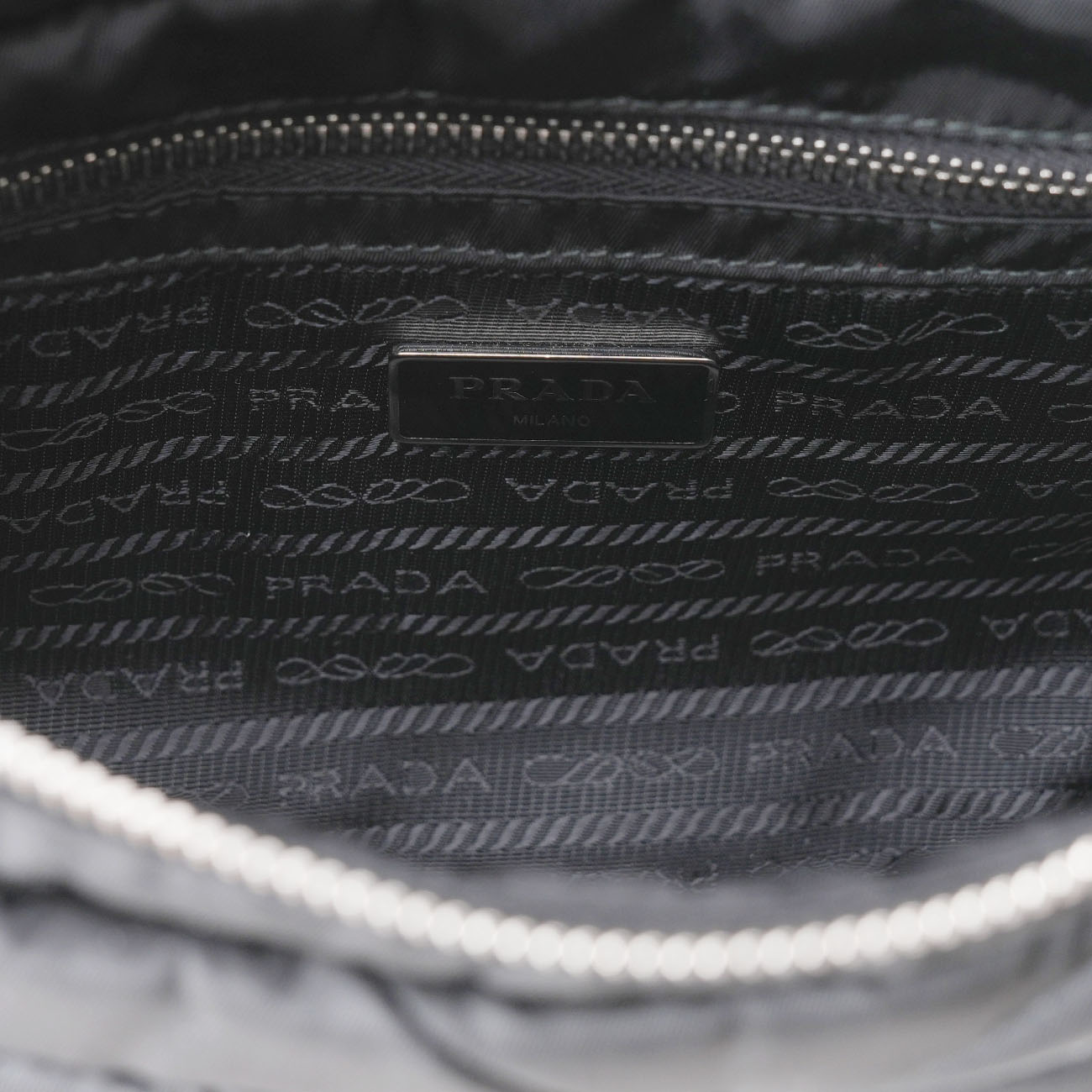 PRADA(USED)프라다 1BD290 리나일론 패딩 숄더백