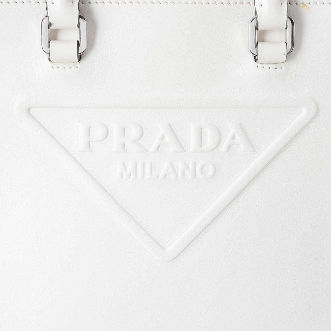 PRADA(USED)프라다 1BA333 엠보싱 로고 탑 핸들백