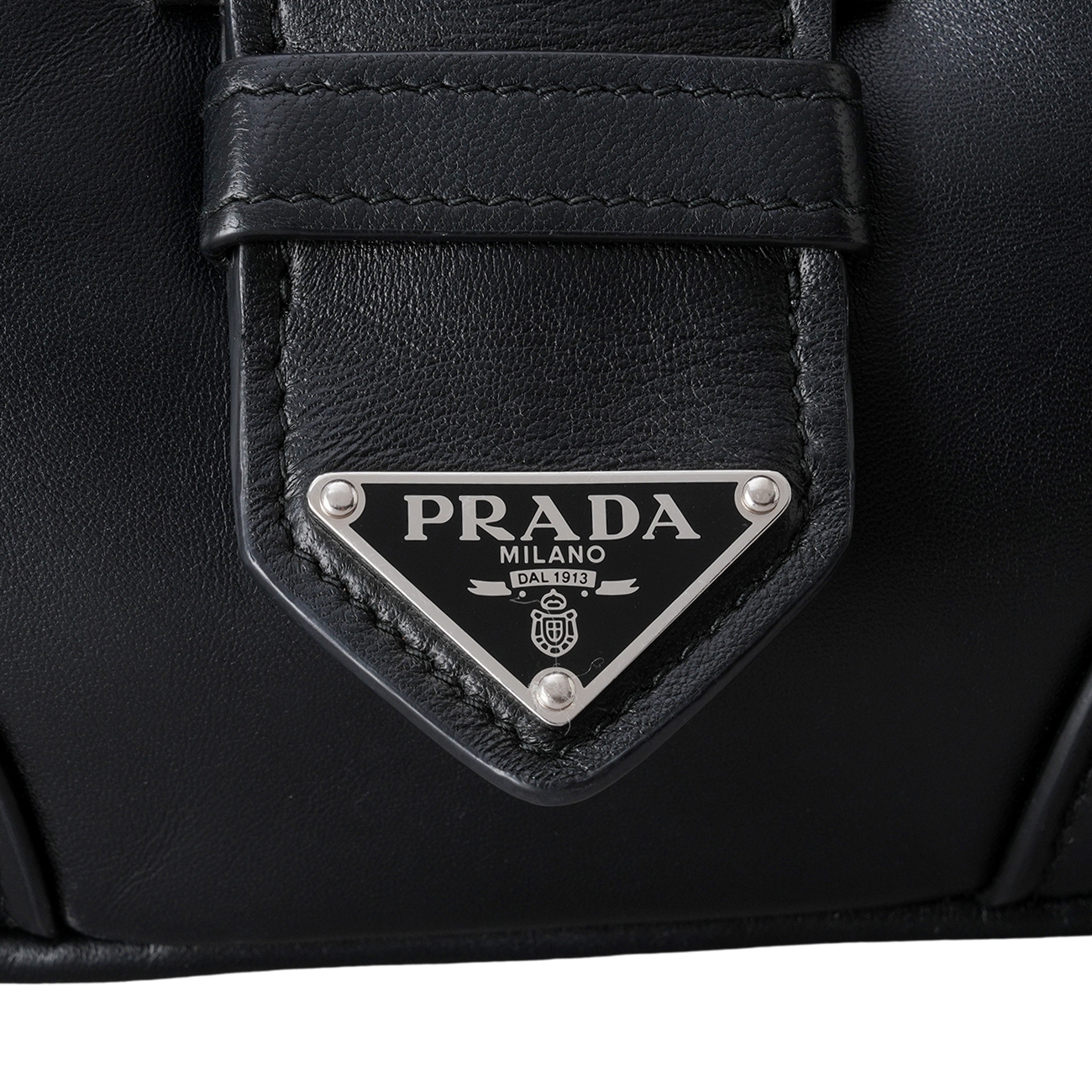 PRADA(USED)프라다 1BA381 나파 패딩 문 백