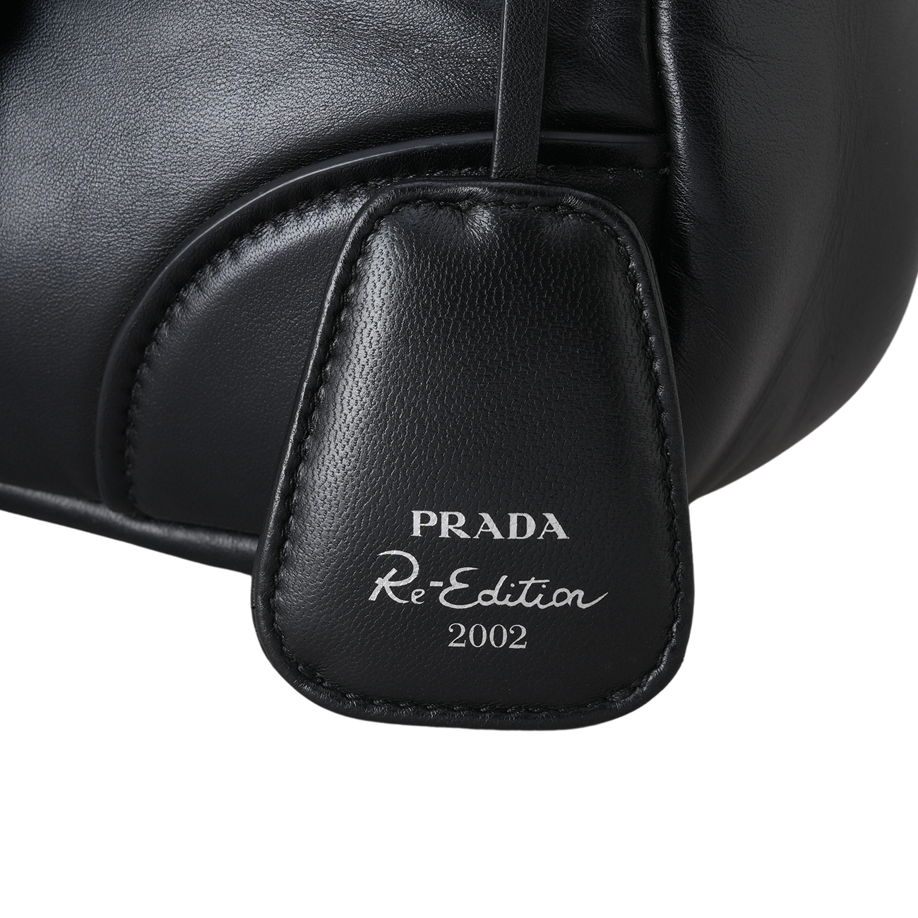PRADA(USED)프라다 1BA381 나파 패딩 문 백