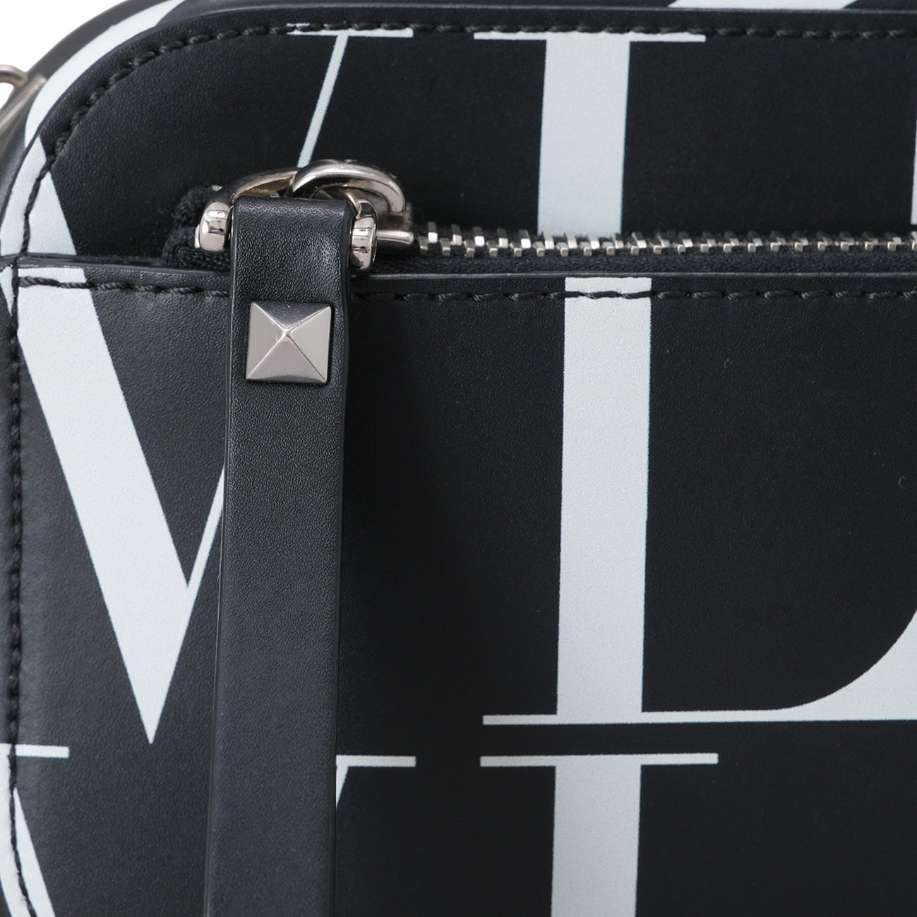 VALENTINO(USED)발렌티노 VLTN 벨트 숄더백
