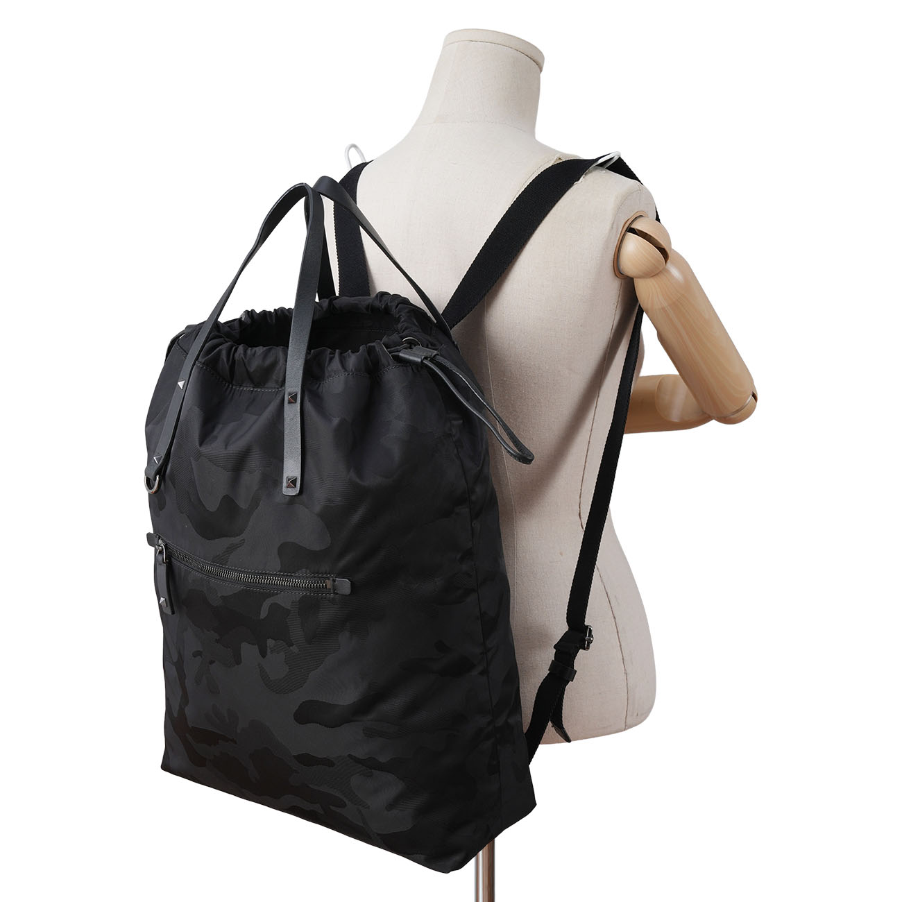 VALENTINO(USED)발렌티노 락스터드 나일론 백팩