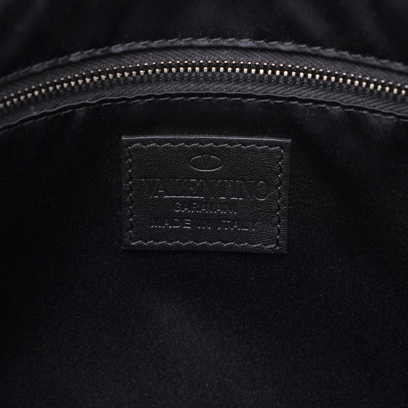 VALENTINO(USED)발렌티노 락스터드 클러치 블랙