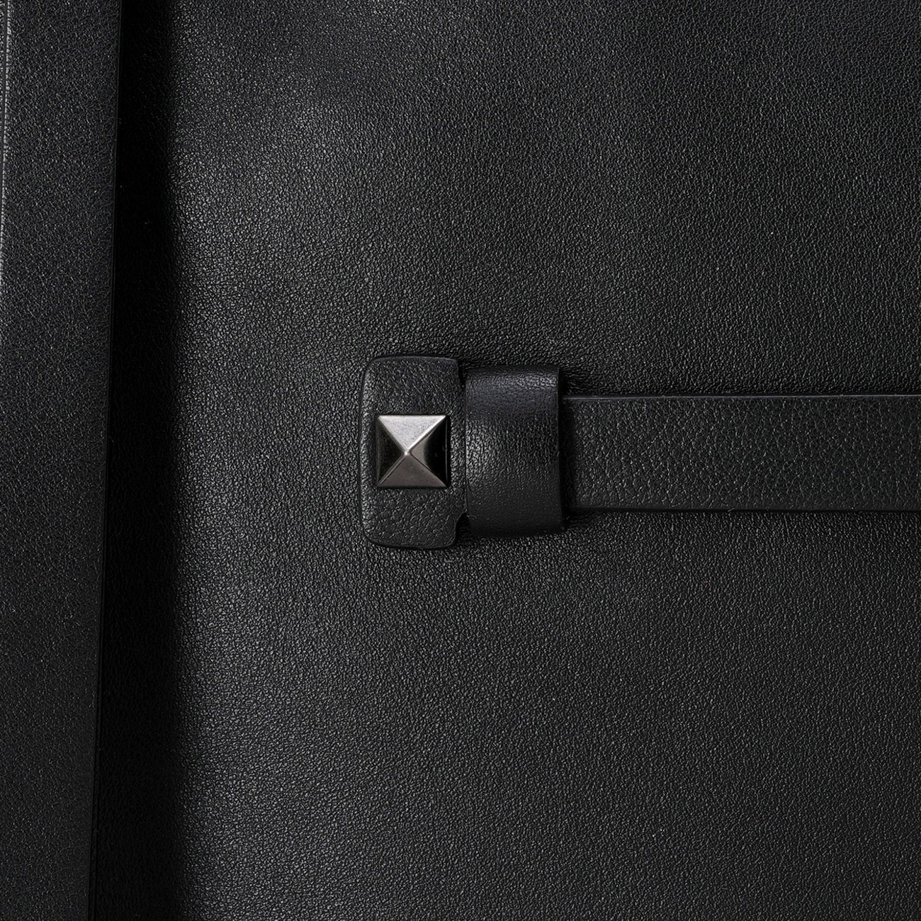 VALENTINO(USED)발렌티노 락스터드 클러치 블랙