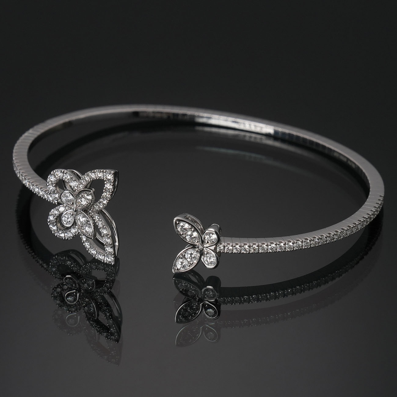 GRAFF(USED)그라프 버터플라이 실루엣 오픈 다이아몬드 뱅글