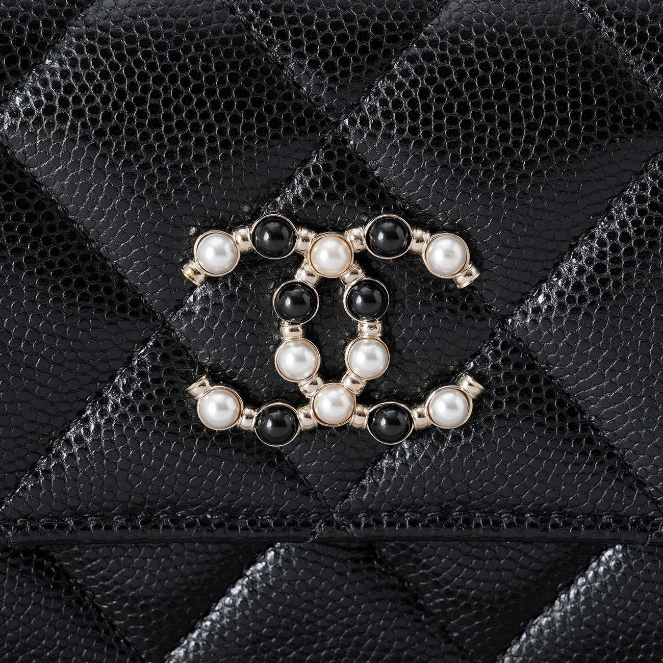 CHANEL(USED)샤넬 시즌 캐비어 체인 지갑