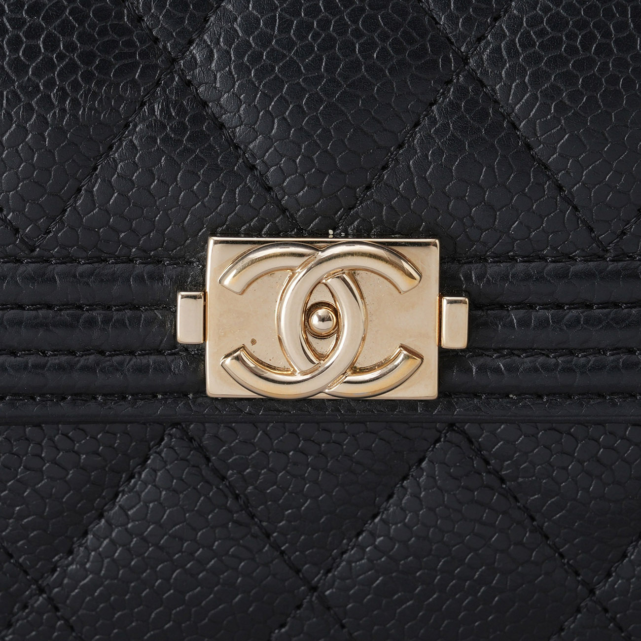 CHANEL(USED)샤넬 캐비어 보이샤넬 중지갑 블랙