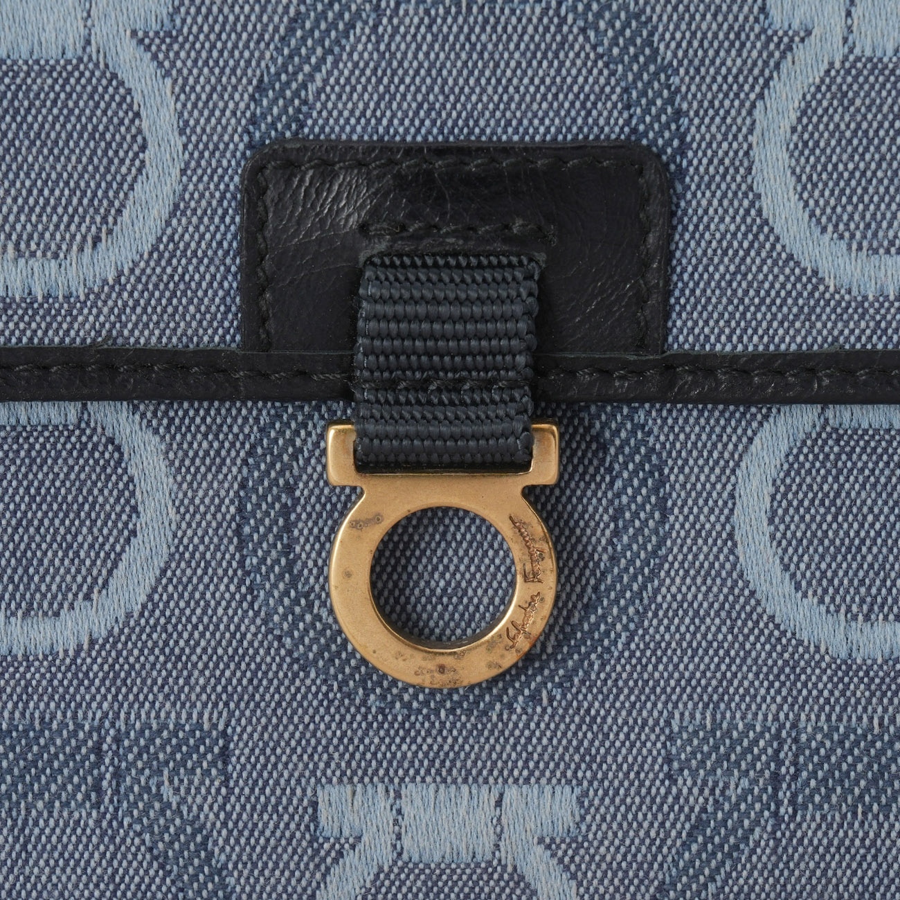 FERRAGAMO(USED)페라가모 간치니 반지갑
