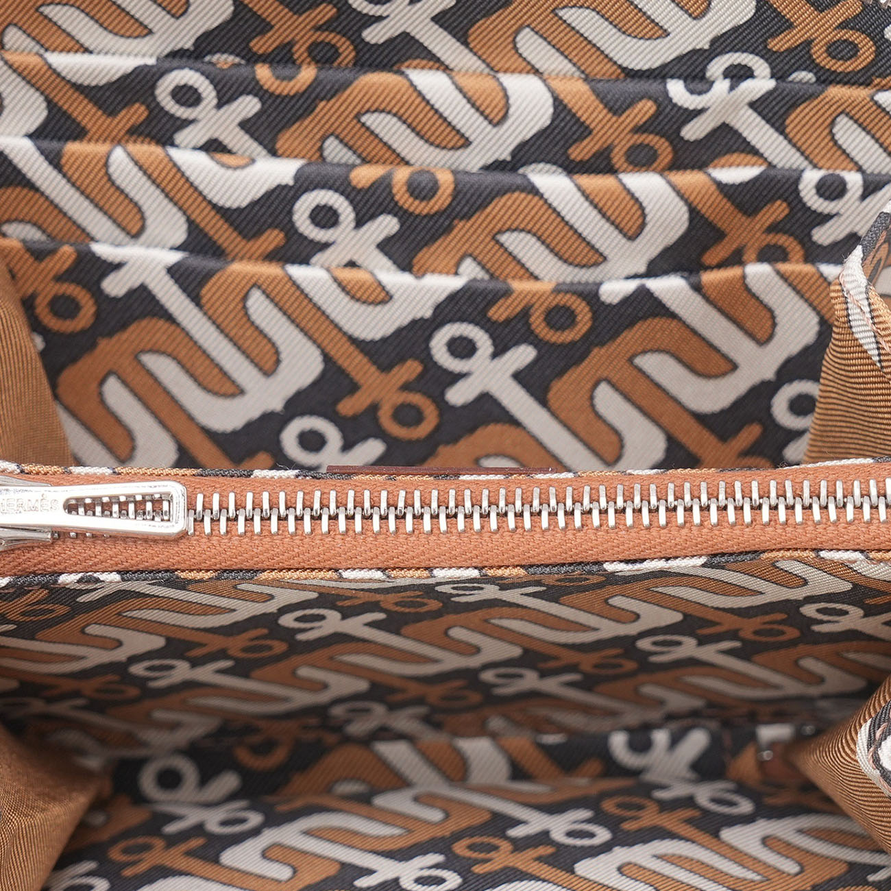 HERMES(USED)에르메스 실크인 컴팩트 월릿