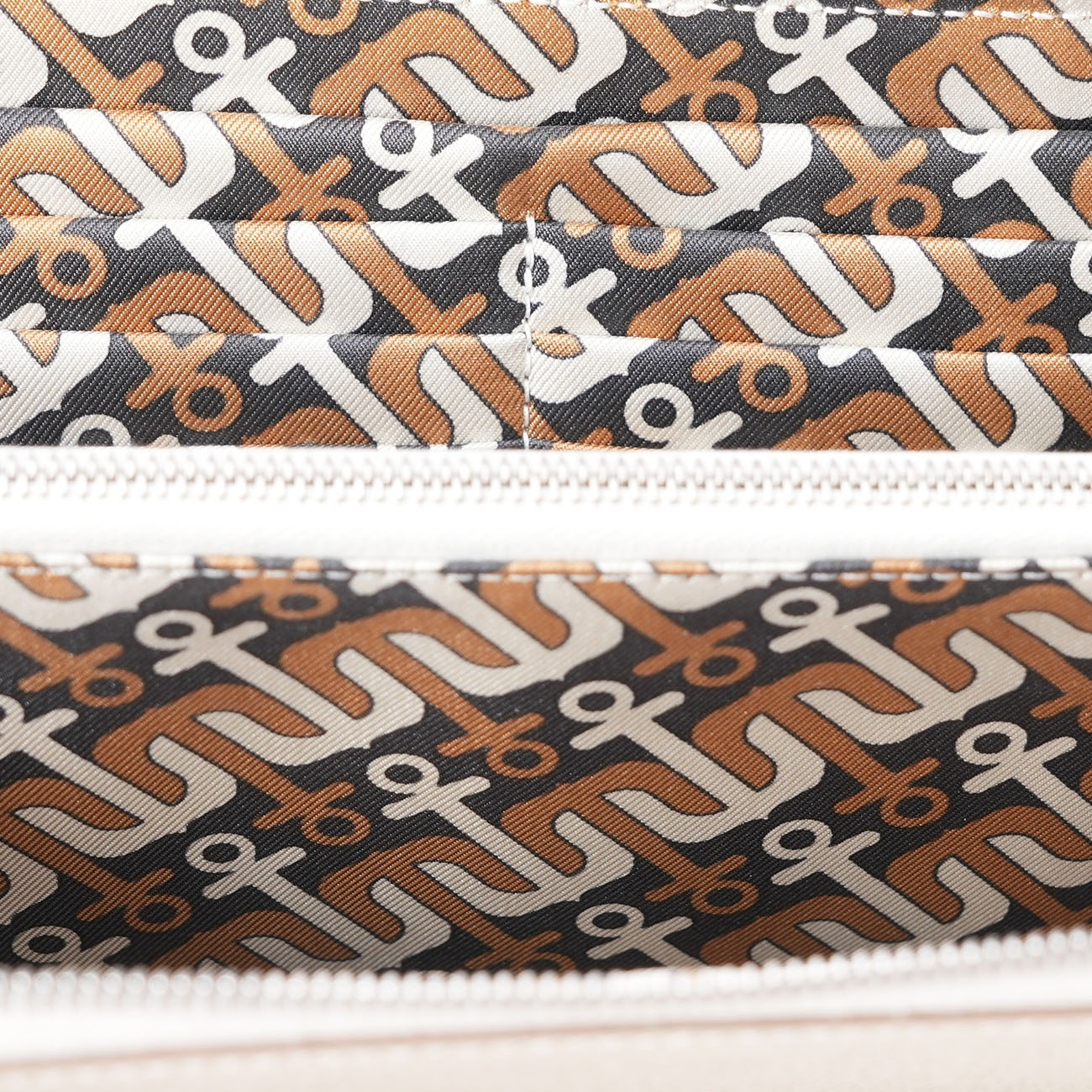 HERMES(USED)에르메스 실크인 장지갑