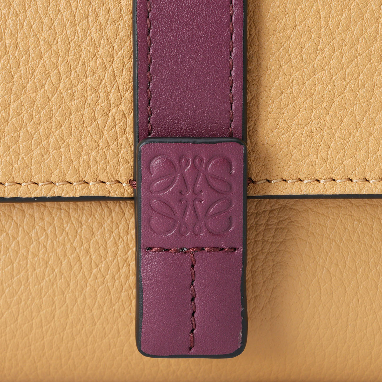 LOEWE(USED)로에베 스몰 버티컬 지갑