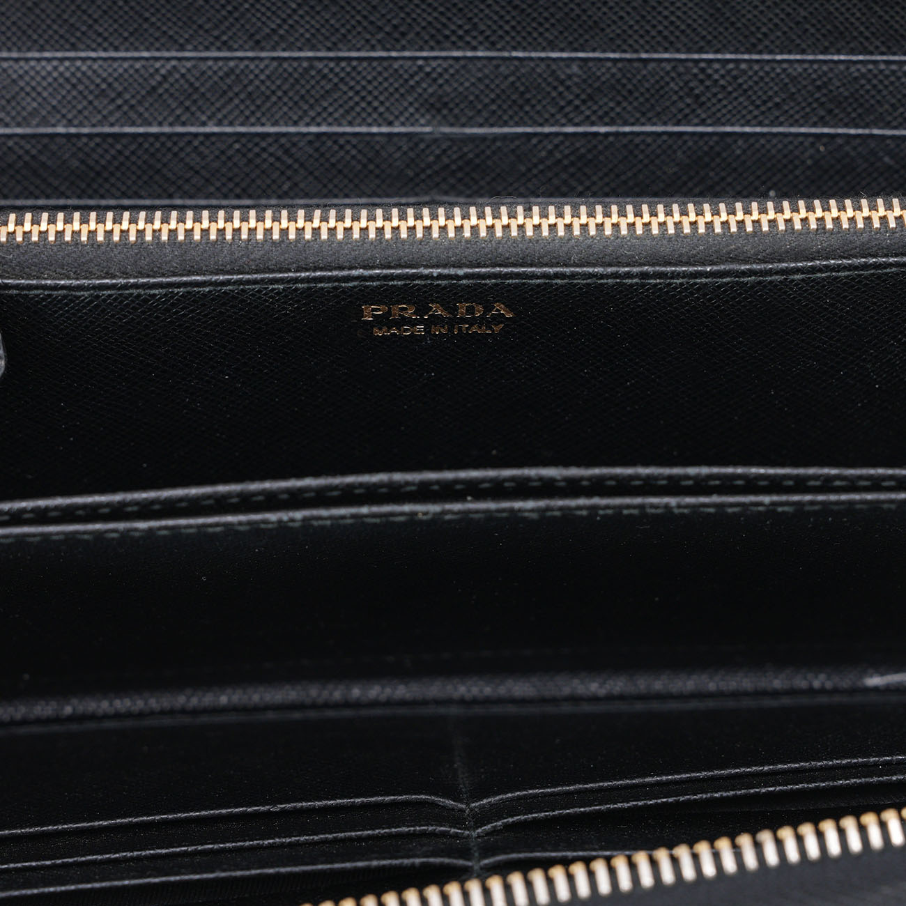 PRADA(USED)프라다 1ML506 사피아노 지퍼 장지갑