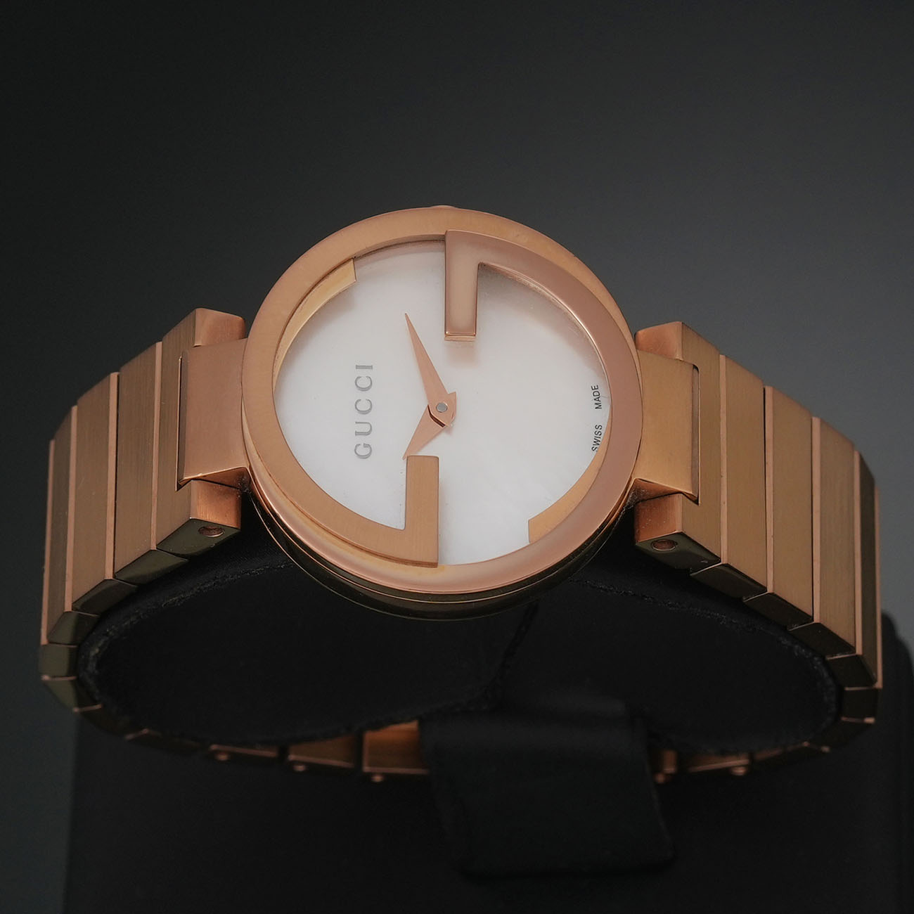 GUCCI(USED)구찌 YA133515 인터로킹 메탈 여성시계