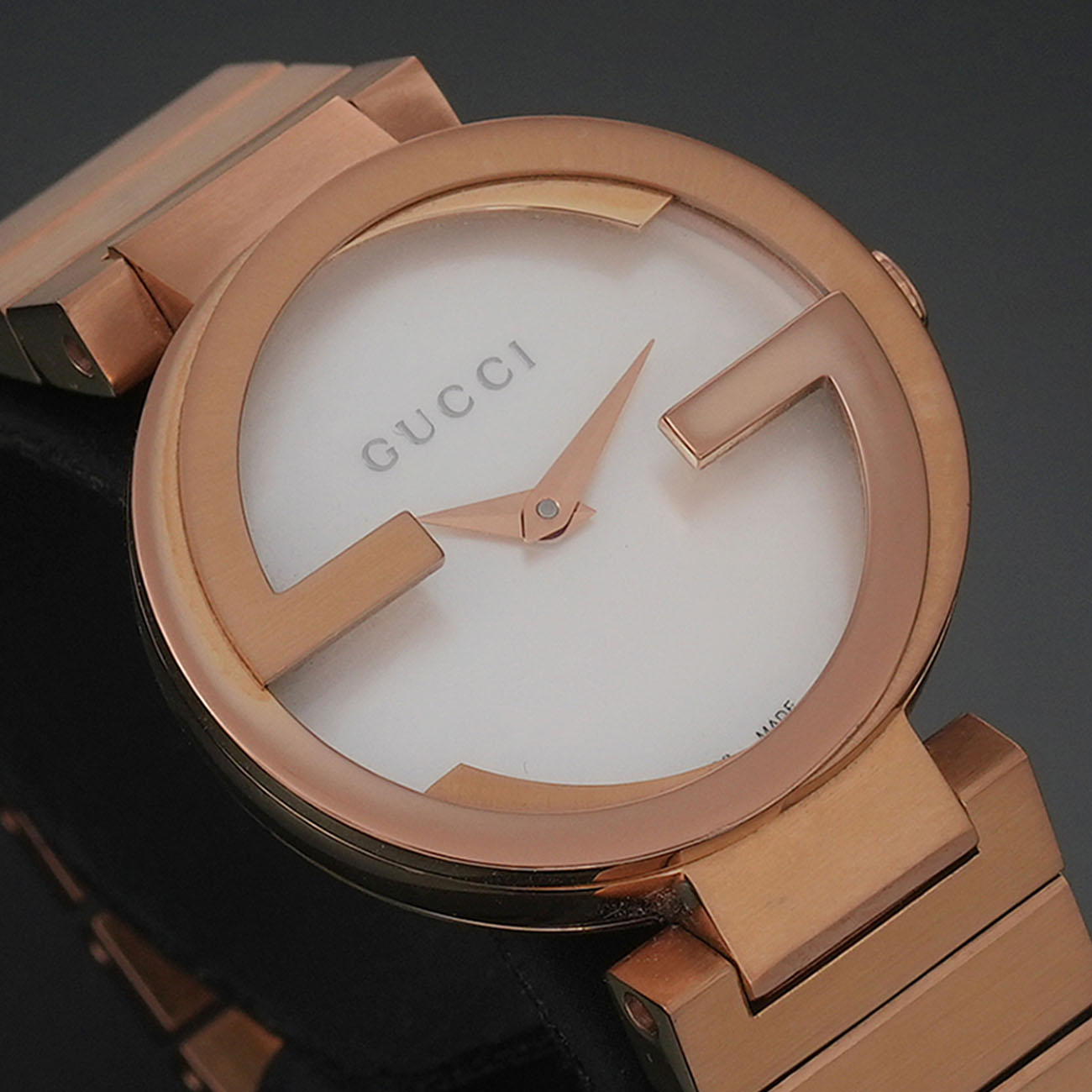 GUCCI(USED)구찌 YA133515 인터로킹 메탈 여성시계