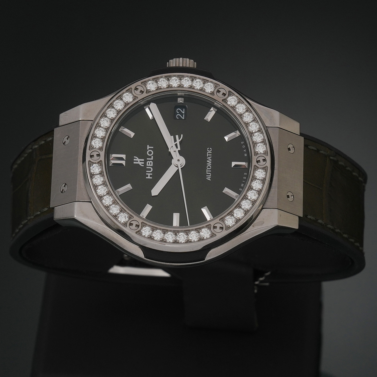 HUBLOT(USED)위블로 다이아몬드 베젤 클래식 퓨전 티타늄 그린 워치