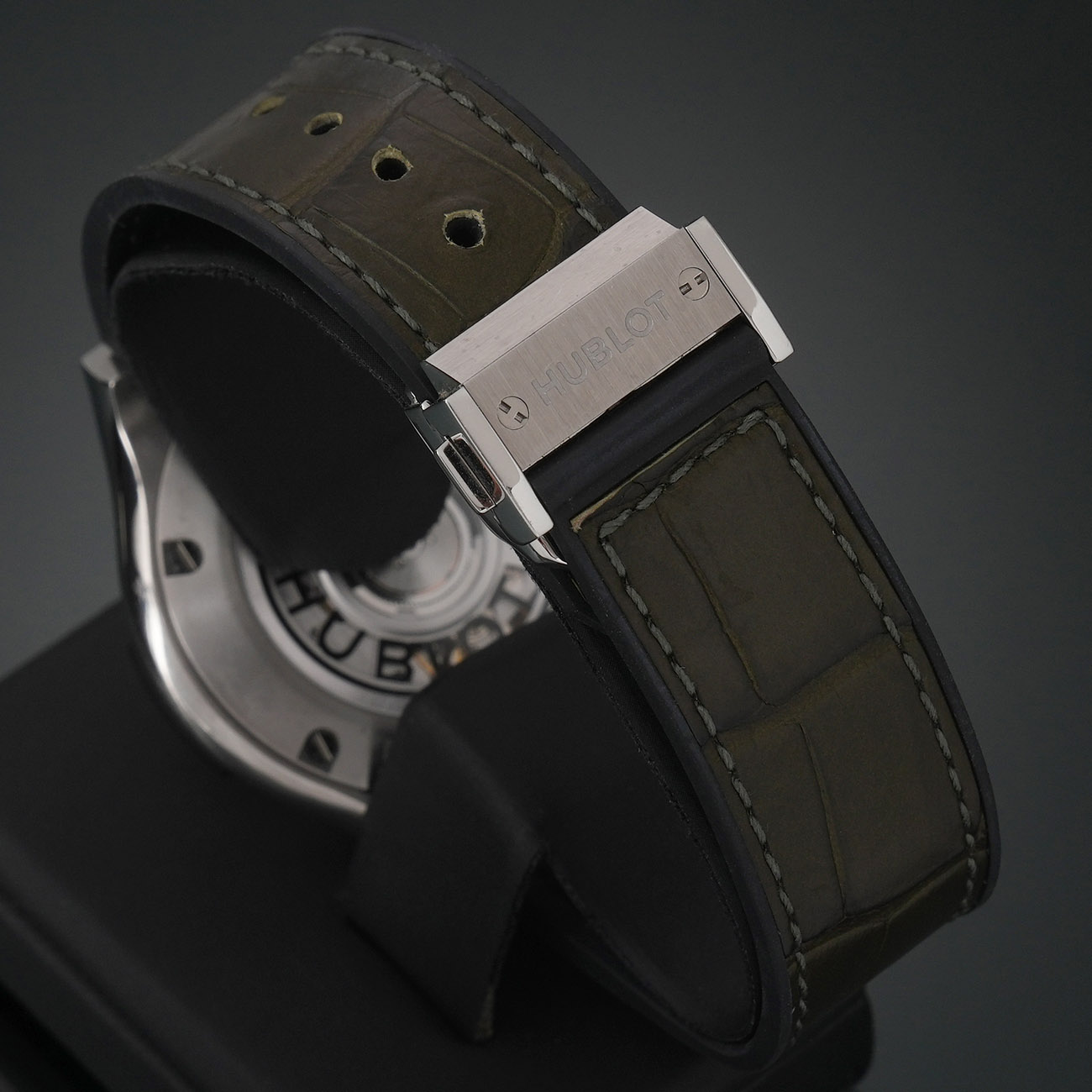 HUBLOT(USED)위블로 다이아몬드 베젤 클래식 퓨전 티타늄 그린 워치