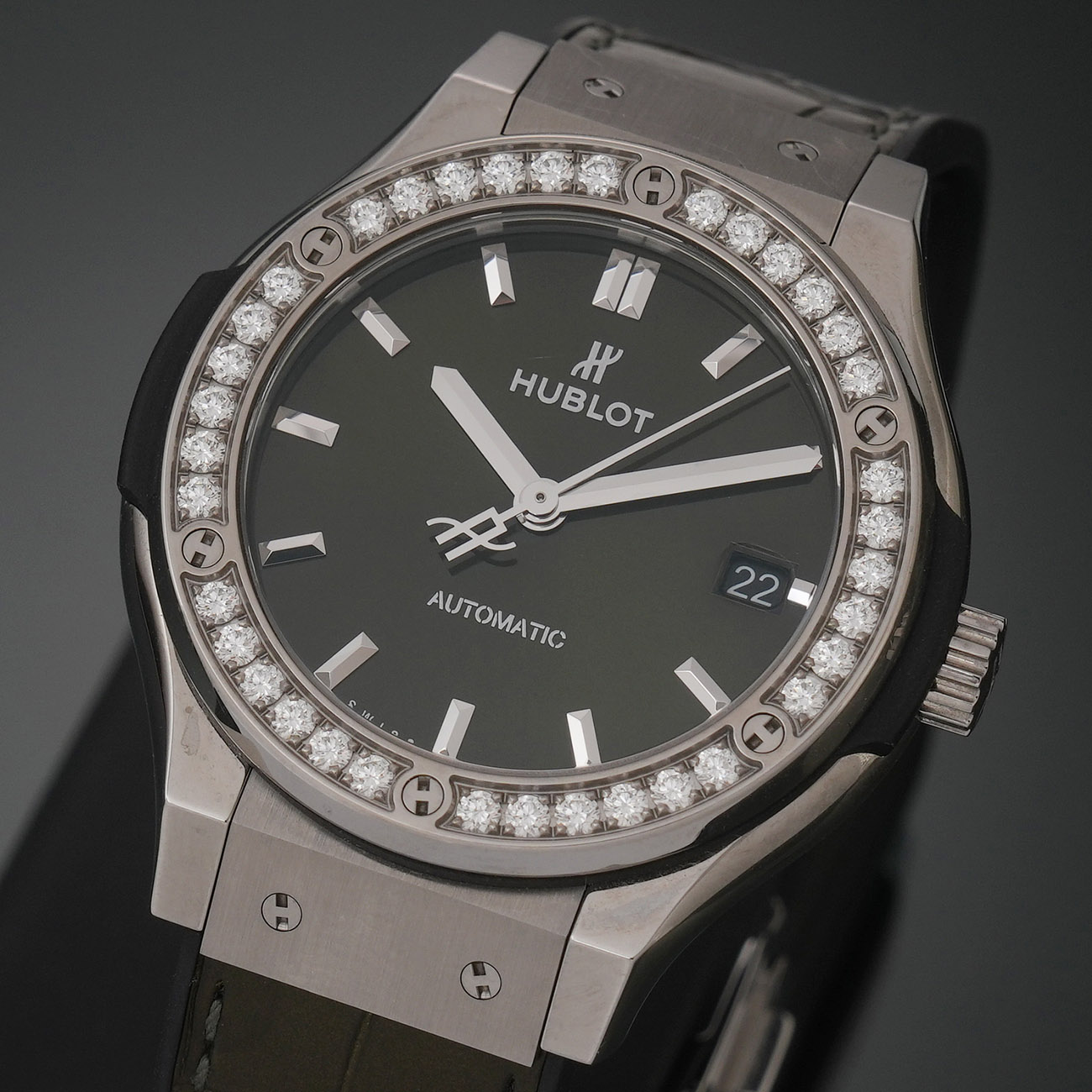 HUBLOT(USED)위블로 다이아몬드 베젤 클래식 퓨전 티타늄 그린 워치