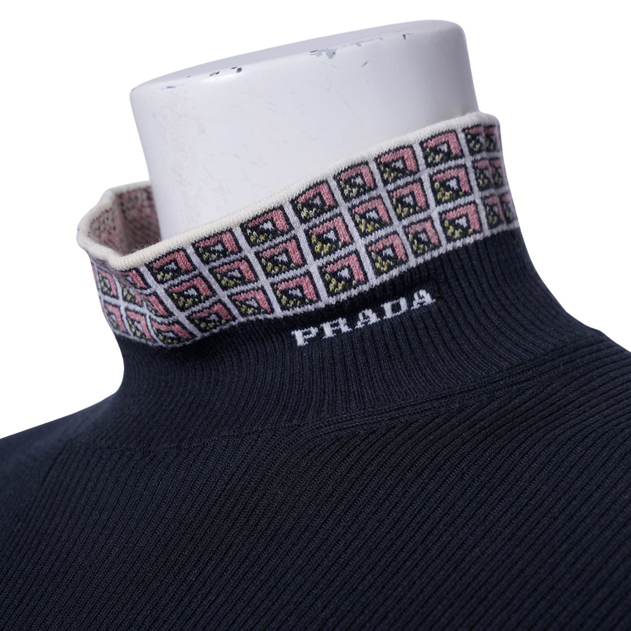 PRADA(USED)프라다 UMR52 자카드 터틀넥 스웨터 #50